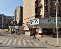 儿童医院贺龙体育低楼层两房诚心出售