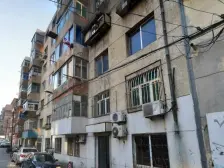 中山区中间楼层,三室田字格户型,陪读自住都可以。