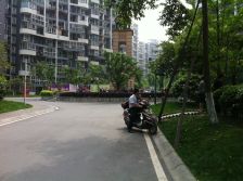 蓝光圣菲TOWN城2室1厅东南