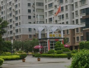 阳光花园二期,3房2厅2卫1阳台,地段交通便利。