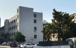 血液中心宿舍3室1厅南