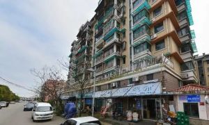 河风丽庭61平,118万,精装,3室