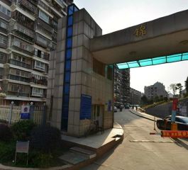 梅溪湖东地铁口三室两卫出行方便近博才北校区