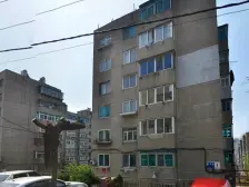 华南商圈,精装修两室,房主急售,可以拎包入住