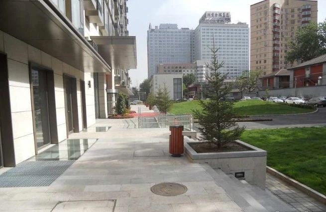 闹市口大街实景图