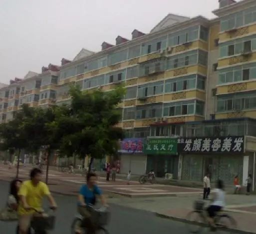 小区相关图