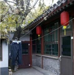 北房朝南,有单独厨房和卫生间,新装修内做二层楼。