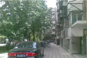 北蜂窝中路2号院 1室1厅 南