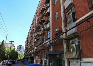 洋桥海户西里31号院 中间楼层 南向1室1厅 满五唯一