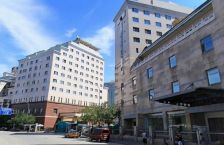 鸿坤全阳三居室 中间楼层 毛坯房 满二年