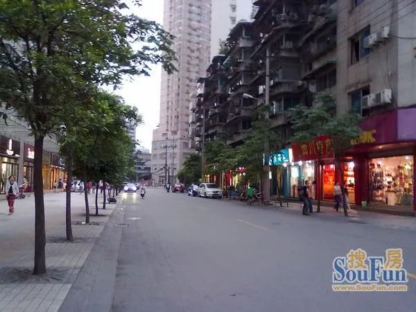 小区相关图
