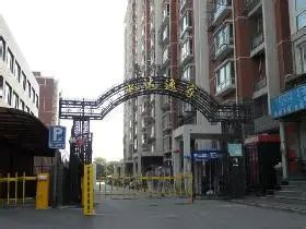 海淀定慧寺精装修一居室,南北通透带客厅