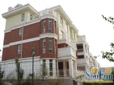 鲁信蟠龙山花园 5室3厅 南 北