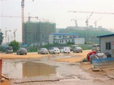 凤凰水城 毛坯三室两卫 可观湖 带车位