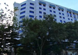 五棵松·影视之家·小区管理好,精装两居,全明格局,满五年公房