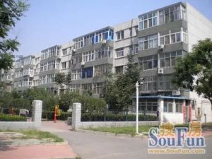 燕宁小区 业主诚意出售 总价低 满五年