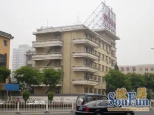 中建二局此房满五唯一。南北通透一居。
