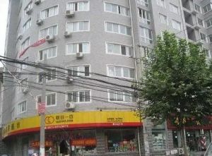 房子是兴达公寓一层,楼栋位置好出入方便业主诚意出售