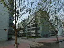 东三环旁花园小区,交通便利出行方便。