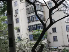 金沟寨低楼层,停车方便,南北通透,不临街不靠道