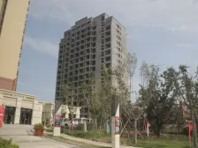 精装一楼复试带院,楼下地暖也铺了