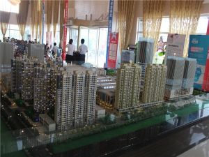 房本在手,产权清晰,地铁,电梯中楼层。