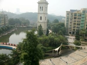 金鹰城圣爵菲斯2室2厅南