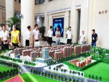 证过二 电梯洋房的5楼 大阳台 元宝户型 南北通透