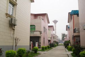 正地铁口 南北通透小两房 带杂物间