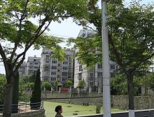 步梯洋房,五楼带阁楼两室两厅一卫