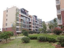 房子户型好,南北通风 采光好 。