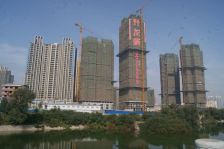 升龙城河景一室,观景楼层,清水毛坯。