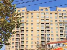 坐落于太阳沟革新街车站旁的的独栋别墅,高档精装修。