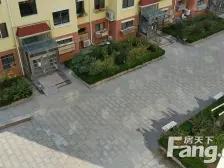 塔山电梯小高层、南北通透东打头、封闭小区、采光充足