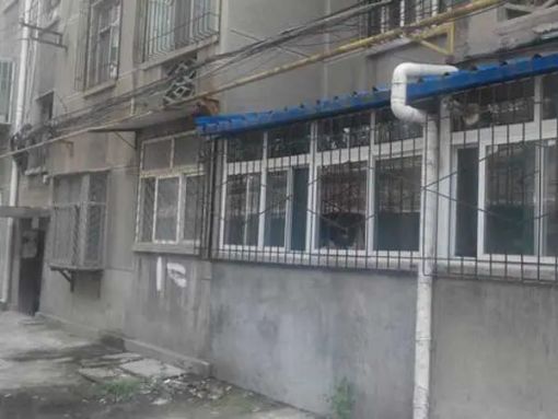 ��ʮ·���������1��1��1���ϱ�����1300.00Ԫ/�³��� 