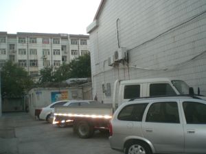 市府银座近,精装三楼,日向新华!