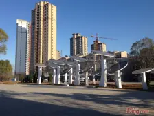 房子是精装三年的,保持很好,采光和视野也好