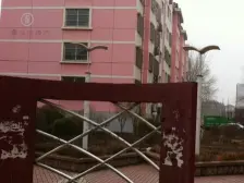 东盛山庄3楼 93.7平 精装3室 带小房车库