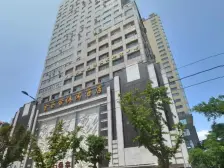 黄河路 道边百合楼上 中楼层 急售