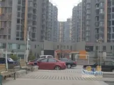 莱动小区 四楼 带小房 .