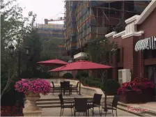 三室带露台的,看房方便有钥匙,南北通厅通透