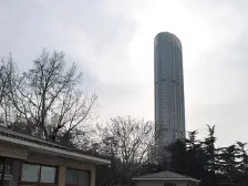 劳动公园西门儿童医院旁边,70年产权,精装修电梯房