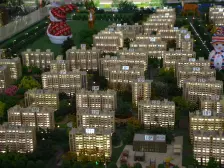 中间楼层采光好 次新小区 双卫生间 满二 正规商品房