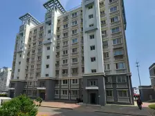 房主诚意出售 精装修小三室 小区配套齐全