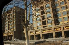 顶楼加阁楼 带装修,带一库一位,