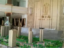 植物园 地铁口 毛坯大三室 中低楼层 随意装修