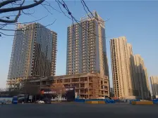 升龙小高层双地铁口,中间楼层精装修,诚心卖!