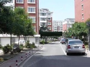 地铁口.摩尔城维多利新华大街光华街