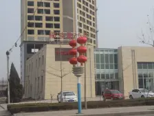 龙族峰景花园,商铺上一楼,新装未住,看房方便