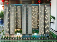 房子自己装修保持好,三室两厅两卫,南北通透户型